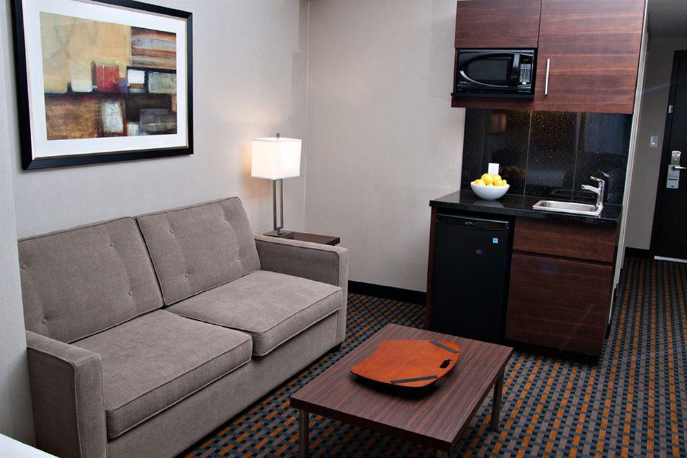 Holiday Inn Express Pembroke By Ihg Dış mekan fotoğraf