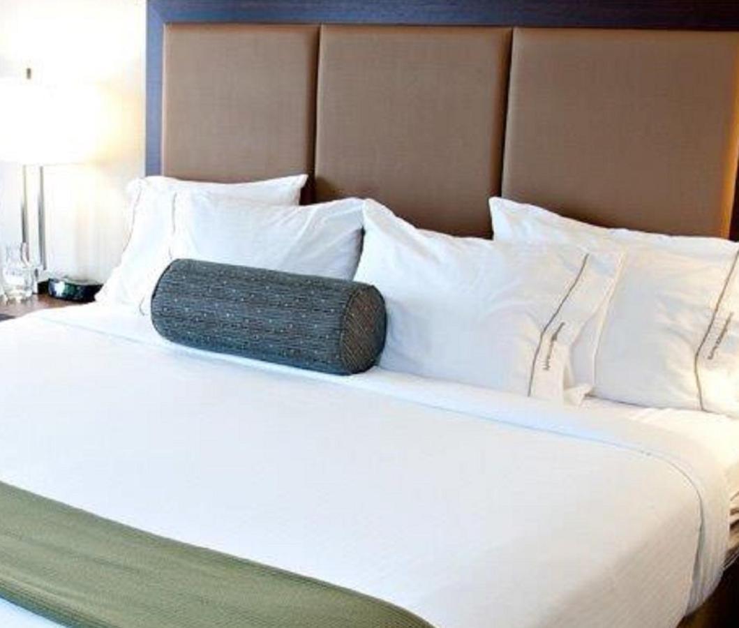 Holiday Inn Express Pembroke By Ihg Dış mekan fotoğraf
