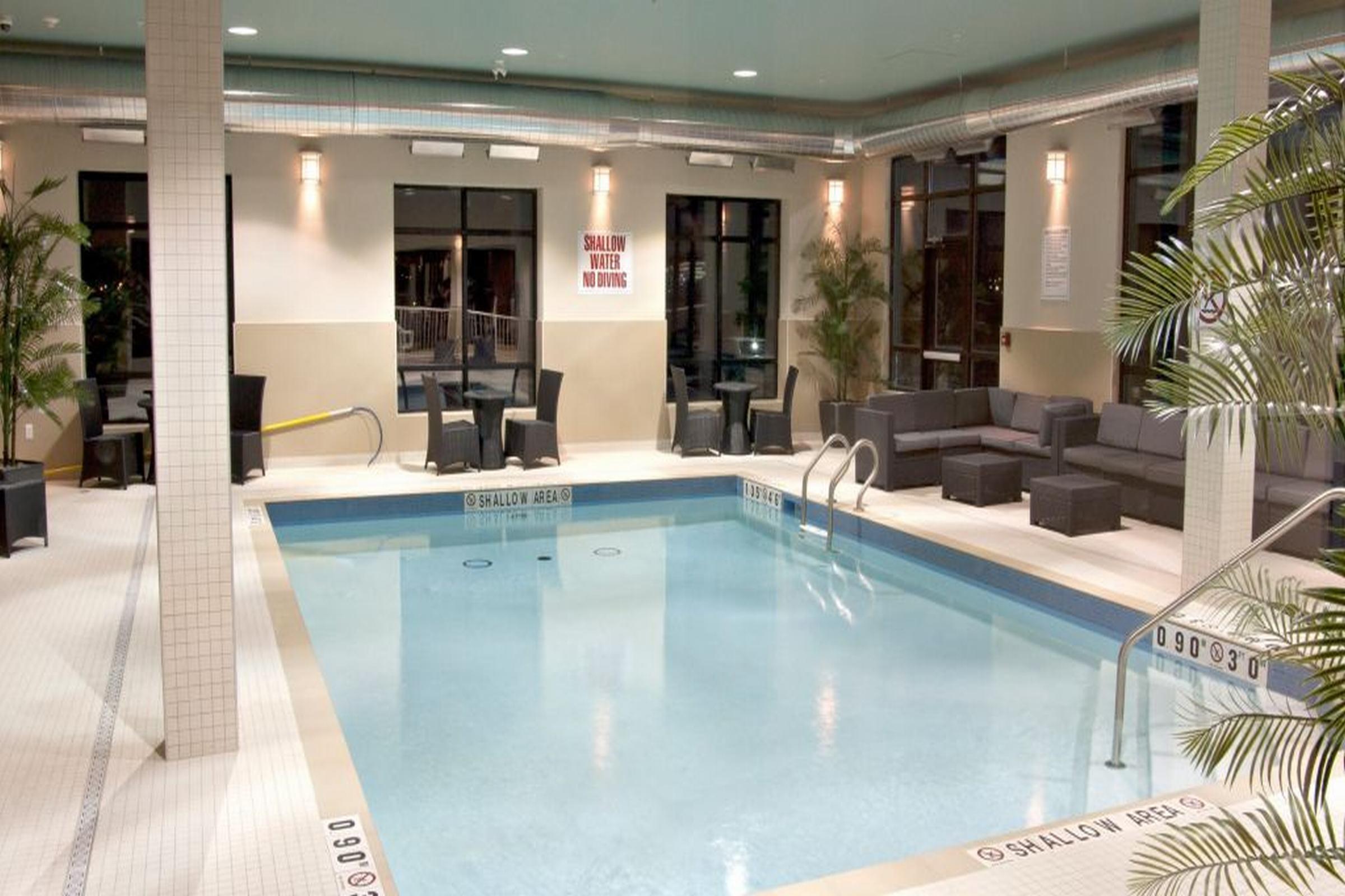 Holiday Inn Express Pembroke By Ihg Dış mekan fotoğraf