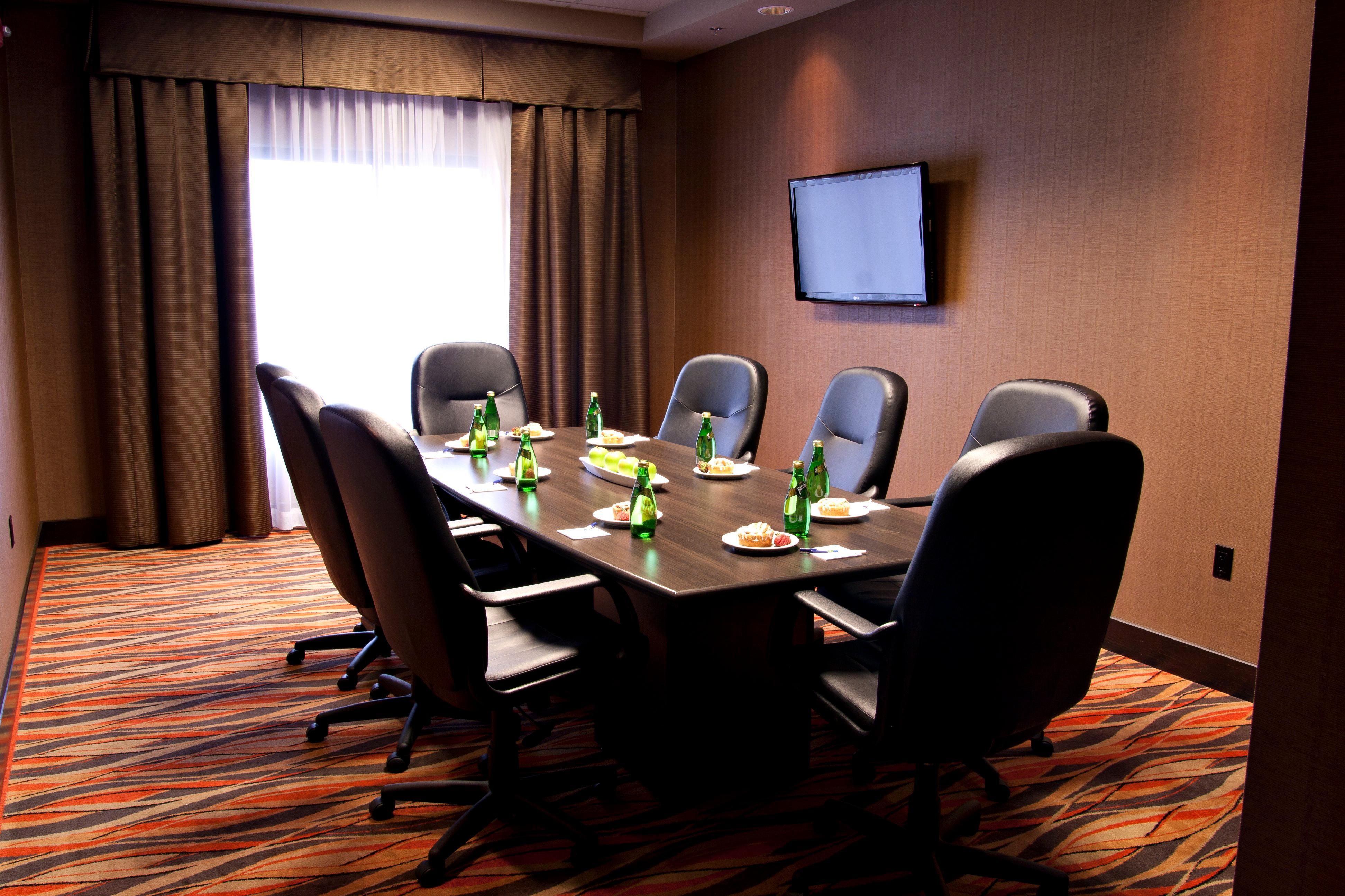 Holiday Inn Express Pembroke By Ihg Dış mekan fotoğraf