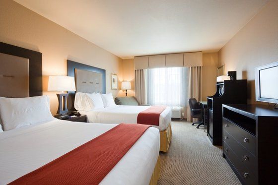 Holiday Inn Express Pembroke By Ihg Dış mekan fotoğraf